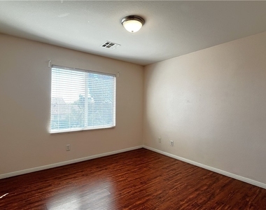 5572 Sterling Valley Court - Photo Thumbnail 21
