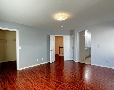 5572 Sterling Valley Court - Photo Thumbnail 15
