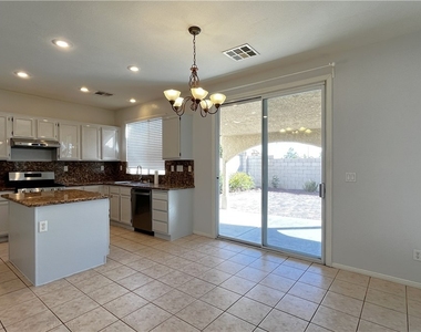 5572 Sterling Valley Court - Photo Thumbnail 5
