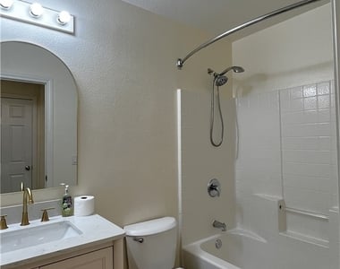 5572 Sterling Valley Court - Photo Thumbnail 9