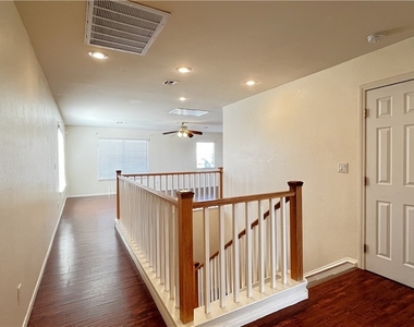 5572 Sterling Valley Court - Photo Thumbnail 10