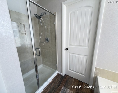 672 Wessex Drive - Photo Thumbnail 29