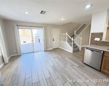 672 Wessex Drive - Photo Thumbnail 18