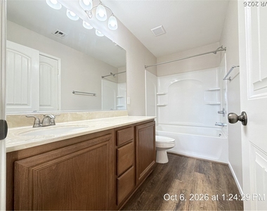 672 Wessex Drive - Photo Thumbnail 36