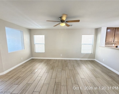 672 Wessex Drive - Photo Thumbnail 9