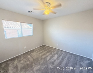 672 Wessex Drive - Photo Thumbnail 33