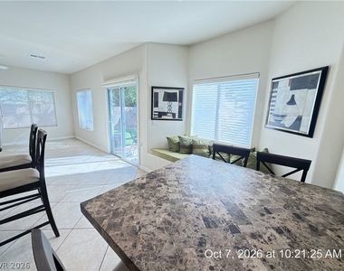 246 Queens Court - Photo Thumbnail 9