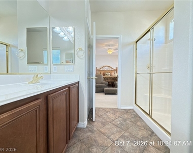 246 Queens Court - Photo Thumbnail 25