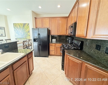 246 Queens Court - Photo Thumbnail 13