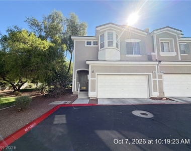 246 Queens Court - Photo Thumbnail 2