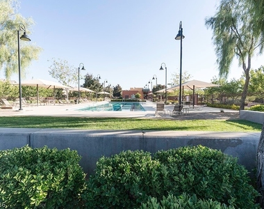 2624 Tranquil Dawn Street - Photo Thumbnail 31