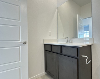 2624 Tranquil Dawn Street - Photo Thumbnail 23