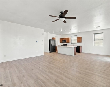 347 Basin Falls Street - Photo Thumbnail 9