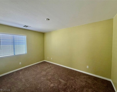 7326 Dicentra Road - Photo Thumbnail 15