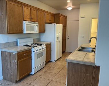9744 Wailings Avenue - Photo Thumbnail 3
