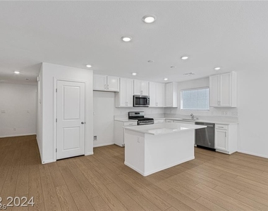 5323 Barcola Avenue - Photo Thumbnail 5