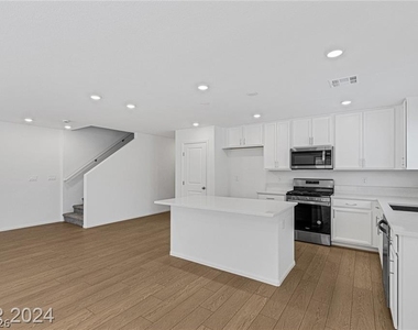 5323 Barcola Avenue - Photo Thumbnail 9