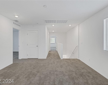5323 Barcola Avenue - Photo Thumbnail 15