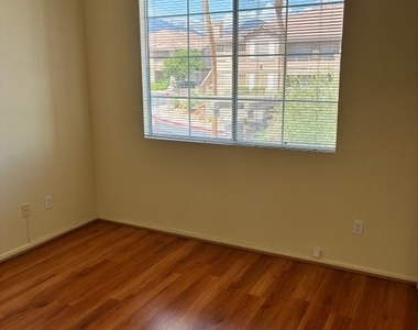 9901 Trailwood Drive - Photo Thumbnail 8