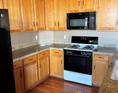 9901 Trailwood Drive - Photo Thumbnail 6