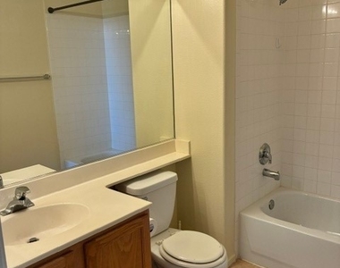 9901 Trailwood Drive - Photo Thumbnail 10