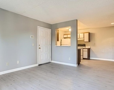 220 Mission Newport Lane - Photo Thumbnail 2