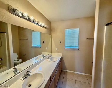 2467 Sheltered Meadows Lane - Photo Thumbnail 15