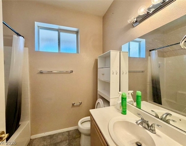 2467 Sheltered Meadows Lane - Photo Thumbnail 8
