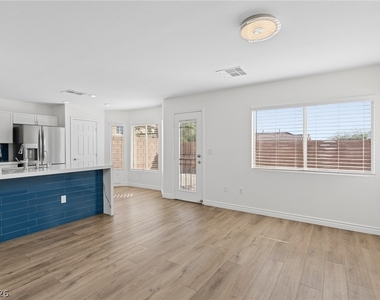 548 Aspen Leaf Street - Photo Thumbnail 12