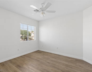 548 Aspen Leaf Street - Photo Thumbnail 32