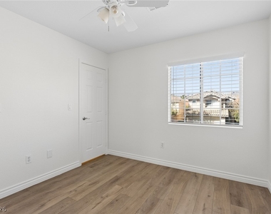 548 Aspen Leaf Street - Photo Thumbnail 33