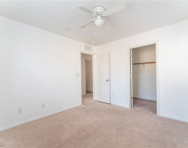 8941 Glass Gallery Court - Photo Thumbnail 14