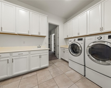 10100 Cambridge Brook Avenue - Photo Thumbnail 18