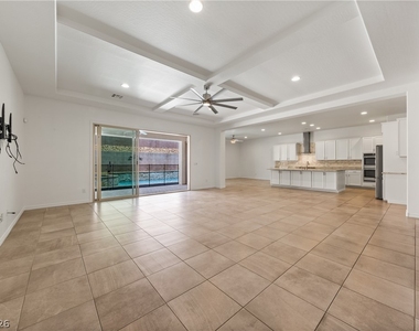 10100 Cambridge Brook Avenue - Photo Thumbnail 4
