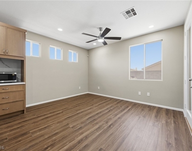 9613 Cherry Canyon Avenue - Photo Thumbnail 21