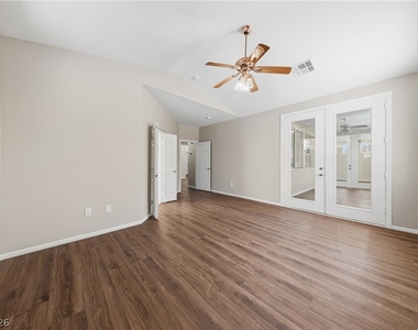9613 Cherry Canyon Avenue - Photo Thumbnail 17