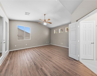 9613 Cherry Canyon Avenue - Photo Thumbnail 16