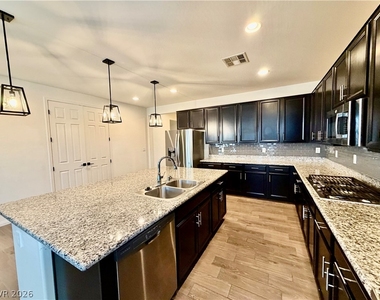 1602 Morning Bell Avenue - Photo Thumbnail 2
