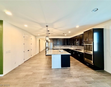 1602 Morning Bell Avenue - Photo Thumbnail 6