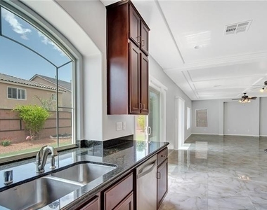 6375 Mount Eden Avenue - Photo Thumbnail 6