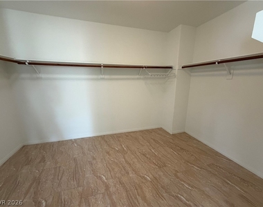 459 Wendover Hills Avenue - Photo Thumbnail 16