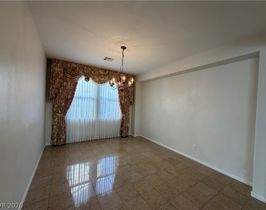 459 Wendover Hills Avenue - Photo Thumbnail 14
