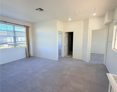 8010 Arcadian Lane - Photo Thumbnail 9
