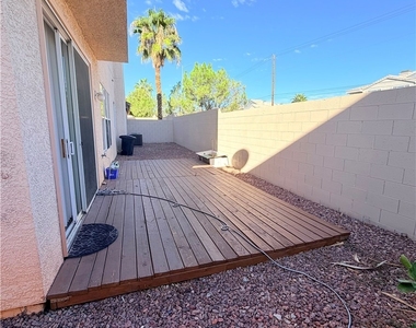8010 Arcadian Lane - Photo Thumbnail 19