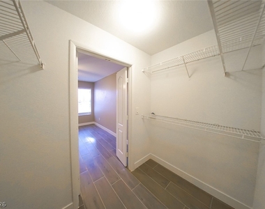 5055 W Hacienda Avenue - Photo Thumbnail 16