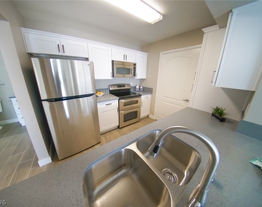 5055 W Hacienda Avenue - Photo Thumbnail 20