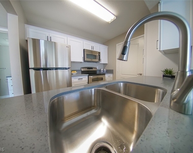 5055 W Hacienda Avenue - Photo Thumbnail 23