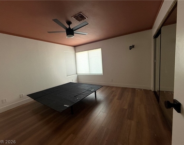 652 Collete Circle Circle - Photo Thumbnail 11