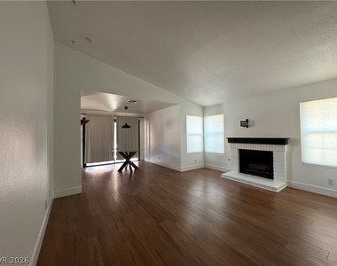 652 Collete Circle Circle - Photo Thumbnail 5
