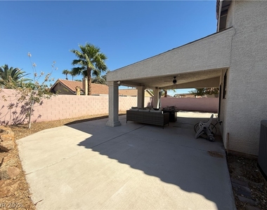 652 Collete Circle Circle - Photo Thumbnail 14